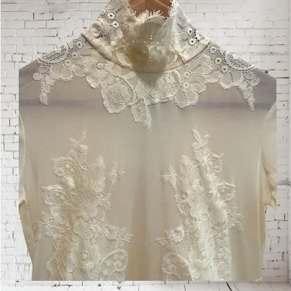 We Are HAH Take HAH Bow Reversible Bodysuit Creme Shear Lace Plunge NWT size M - Picture 12 of 15